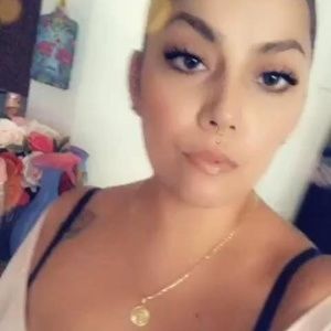 Meet your Posher, Diana